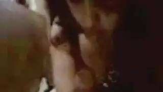 حك الزب في الطيز وهي عجبها الحال في الباص