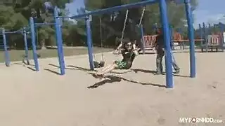 لحس مهبل عميق، جنس عنيف، وانفجار قذف فموي ضخم