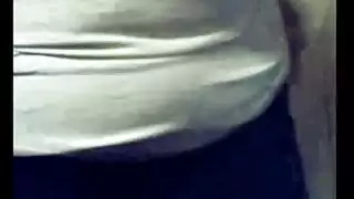 فاكهة محرمة: علاقة سرية لرجل أكبر مع فتاة صغيرة