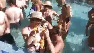 راقصات ممتلئات يحصلن على تدمير لمهوياتهن وفتحات شرجهن