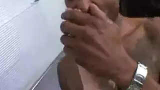 فتيات مثيرات يتعرين ويمارسن الجنس بقوة
