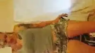 بورن قصير: جميلات سعوديات ممتلئات يستمتعن بسكس قوي وتبول