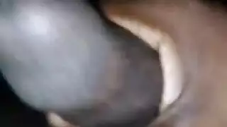 مشوي بالبصق: ن وآلي تقومان بفريق لعضو ذكري ضخم