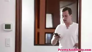 مص قوي للبظر في فيلم بورنو صريح