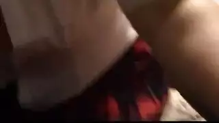 شقراء مراهقة تمص معلمها بعد المدرسة