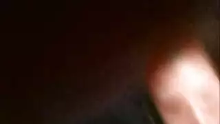 حلم إباحي قوي: فعل جنسي ذاتي في صور أنوتون