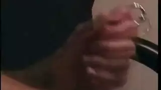 فرج مثقوب مفتوح على مصراعيه ينتظر أن يُملأ