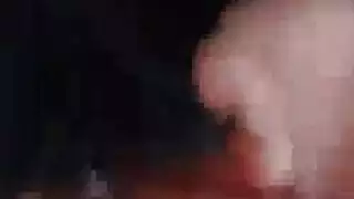 من لطيفة إلى متعطشة للقضيب: حلق عميق صريح مع ماري
