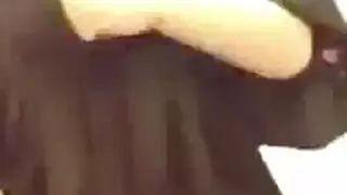 فتايات تلعب بكسها حتا ترتعش وتخرج عسلها