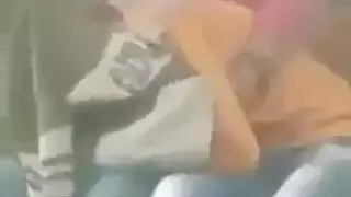 محجبة مصرية تتعرض للعب على ثدييها وفرجها في محطة الباص
