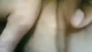نيك سيارة خشن لابن الخال مع مطلقة مصرية مثيرة