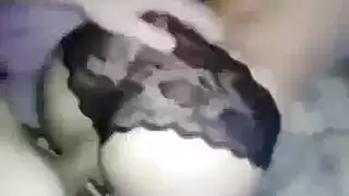 شرجي بوضعية الدوجي لمحجبة – جماع عنيف يجعلها تتأوه وتنزل