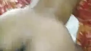 جلسة نيك في الفندق: بنت مصرية تتعرض لضرب قوي وهي تدخن
