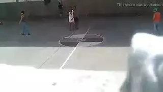 شاب عربي خنيث يظهر ثديه في العلن للغرباء