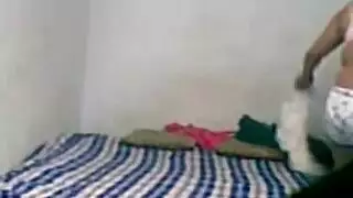 فتاة الليل تأخذ شرجي ومهبلي وفموي بقسوة