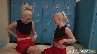 الايطالية هواة رعشة معطلة تشجيع مكمما