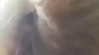 رجل ثري كبير ينيك ويجعل عشيقته العربية غير المخلصة تبلع سائله