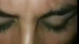 مصرية تتناك و تصرخ سكس مصري