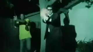 جنس مثلي خام: رجال عضليون يذهبون إلى أقصى الحدود