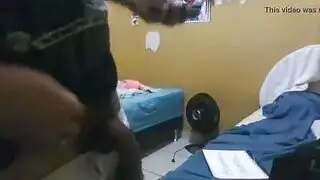 عاهرات البلدة في جنس جماعي عنيف