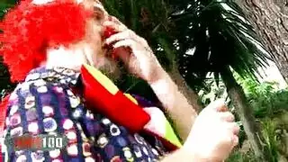 صديقات أخته يصطفين للحصول على جولة على قضيبه