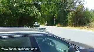 قذف المراهق الضخم في مهبل جائع