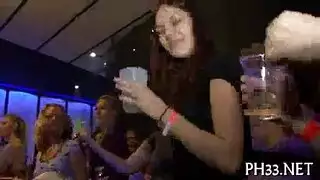 بورن عربي صريح مع مداعبة زوجة الأب