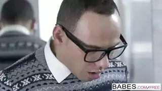 املأ حفرتها الضيقة بالسائل المنوي