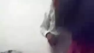 أمسية رومانسية تنتهي بانحنائها لأخذ عضوه الكبير