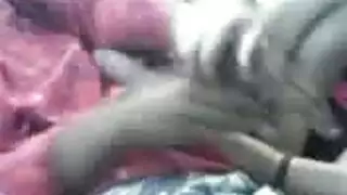 عراقية تمتلئ فرجها في سيارة