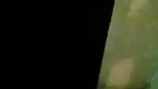 أختي في الشبق تطالب بهذه الأداة الصلبة الكبيرة
