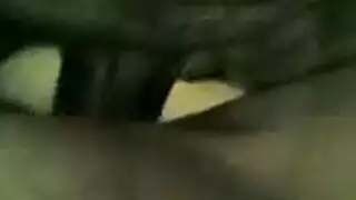 محجبة تنتاك من كسها