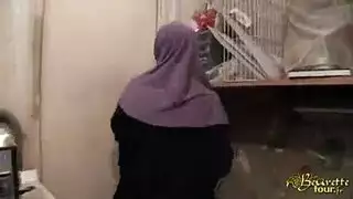محجبة مثيرة تتناك نيك مزدوج في كسها وطيزها