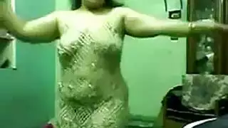  استعراض منزلي للهواة يتحول إلى جماع صريح
