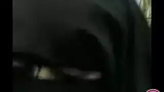 قضيب مراهق عربي في جلسات جماع خام وغير مقطوعة