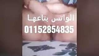 فتاة ساخنة تعد كسها ثم تنيك بقوة مع صرخات هزّة عنيفة