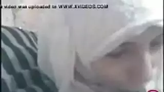حلق الفتاة العربية الشابة كمثالي للقضيب