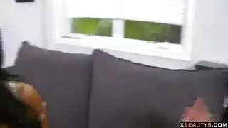أمريكية شرها لا يشبع تتعرض لنيك قوي حتى تصرخ
