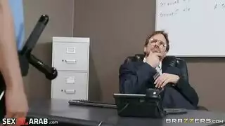 مؤخرة ضخمة على الطريق: مغامرة سكس إكس إكس إكس