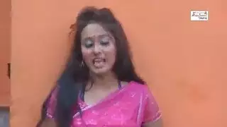 جلسة جنس عنيفة مع نساء ناضجات