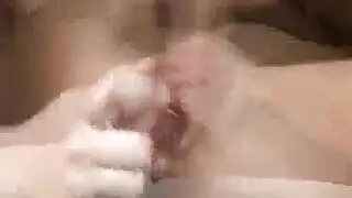 صوفينار تتعرض لضرب مهبلها الضيق