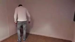 الأخوة يذهبون إلى أقصى الحدود رهان المقعد الخلفي يصبح إباحي