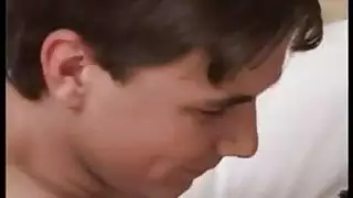 جنس مثلي قوي في الحمام مع رجال ناضجين