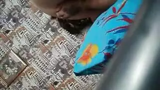 مقموع مهان يشاهد زوجته تبتلع سائل من فحل