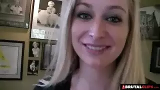 جنس قاسي محب: يضرب مهبلها الرطب برغبة