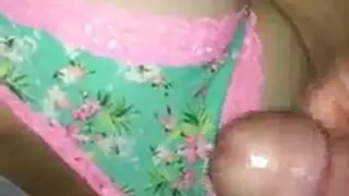 مؤخرات ممتلئة في مشاهد إباحية صريحة