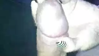 تدخل يدها في كسخا