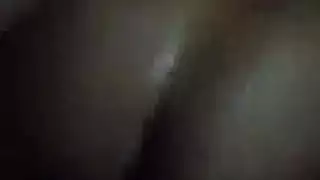 مراهقة صغيرة تُدمر بواسطة قذف مزدوج عنيف