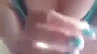 ممحونة تتفدى ينيكهة
