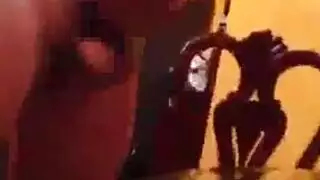 رسوم متحركة صريحة: زوجة شقية تمارس الجنس بوضعية الكلب